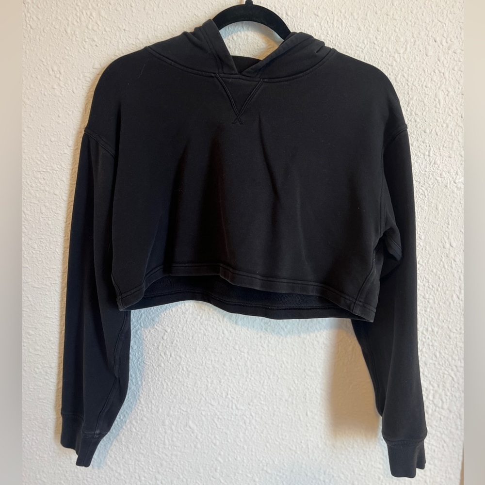 Cropped Lululemon hoodie